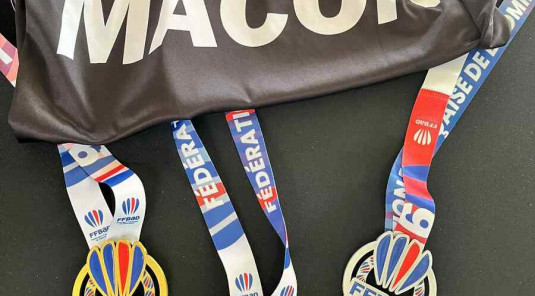 ❤️🖤Clara, triple médaillée aux Championnats de France de Para-badminton ❤️🖤